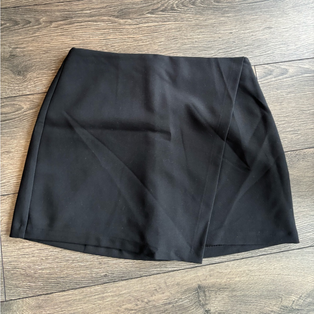 Abercrombie Scarlett Wrap Mini Skort